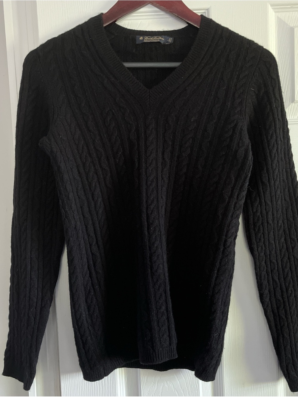 Brooks Brothers Black Italian cashmere Cable-Knit V-Neck Sweater